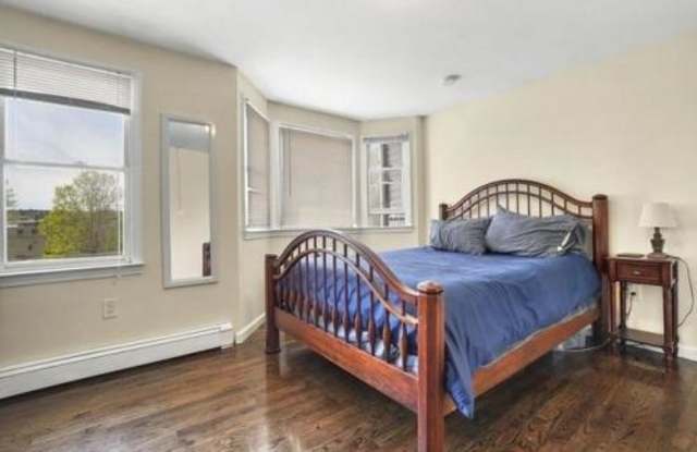 690 Dorchester Ave., #B, Boston, MA 02127 (South B 690 Dorchester Ave., Gallery 4