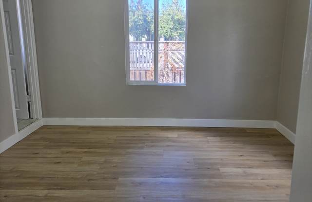 4245 41st Street - A Gallery 1