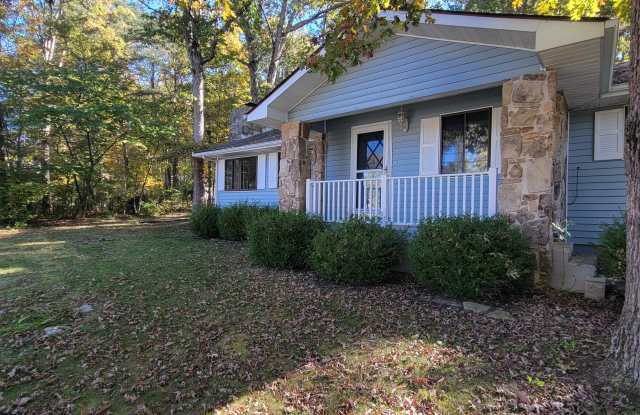 140 Lakeshire Drive Gallery 3