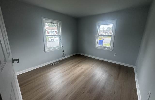 735 Collins Avenue Gallery 2