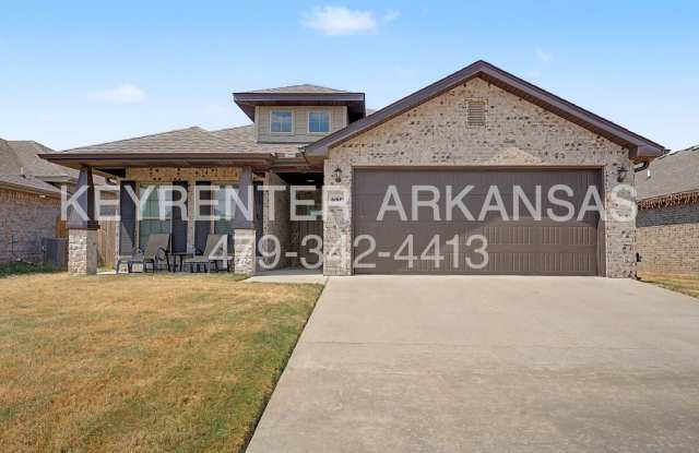 Modern 3BR/2BA Home with Luxury Master Suite & High‑Ceiling Living Space Gallery 1