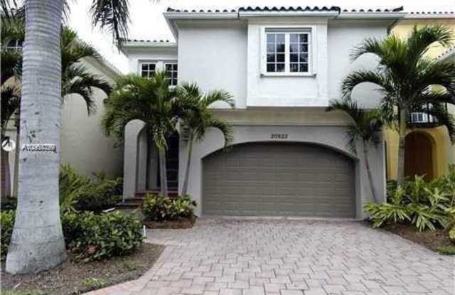 20822 NE 32nd Ave - 20822 Northeast 32nd Avenue, Aventura, FL 33180