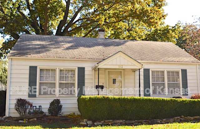 1612 SW Campbell Ave. - 1612 Southwest Campbell Avenue, Topeka, KS 66604