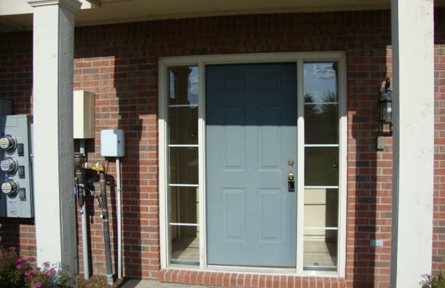 13211 Chesapeake - 13211 Chesapeake Cir, Oakland County, MI 48390