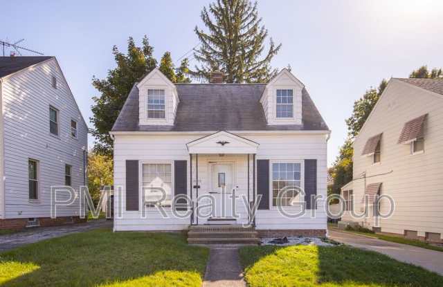 18312 Highland Dr Gallery 2