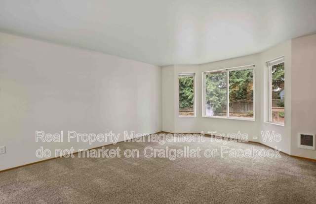 2421 Bickford Ave Gallery 4