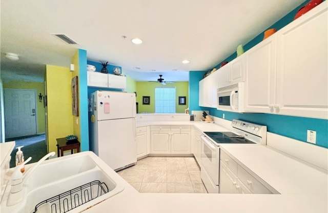 4009 Palm Tree Boulevard Gallery 3
