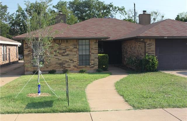 143 Wildwood Drive - 143 Wildwood Drive, Duncanville, TX 75137