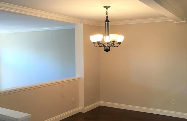 2532 Woodlands Way Gallery 3