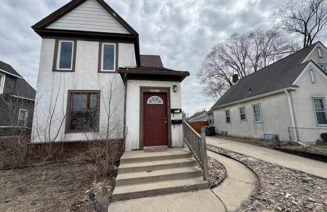 2511 4th Street Northeast - 1 photos photos