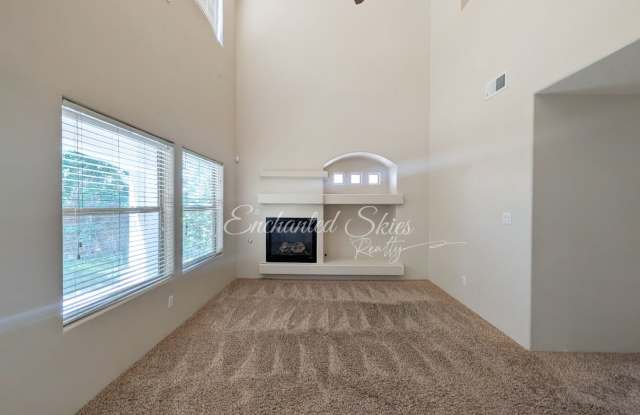 7224 Via Contenta Ne Gallery 3
