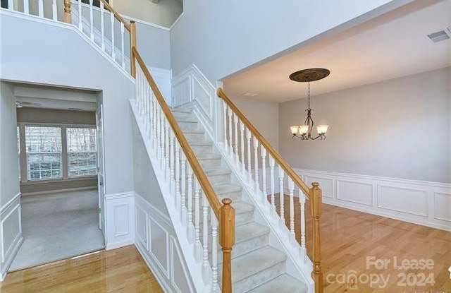 7815 Noland Woods Drive Gallery 2
