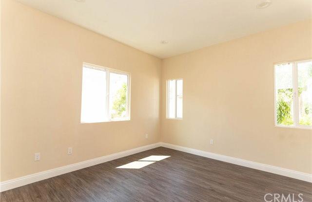 9246 Cedros Avenue photos photos