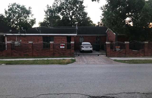 7228 Tuck St - 7228 Tuck Street, Houston, TX 77020