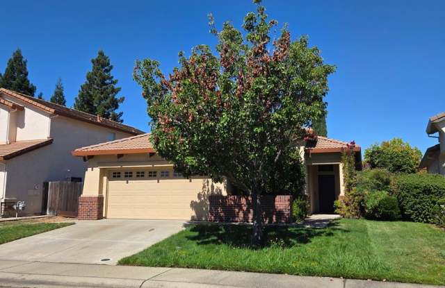 Broadstone - 3bdrm, 2 bath - Close to Shopping, Park & Schools! Gallery 1