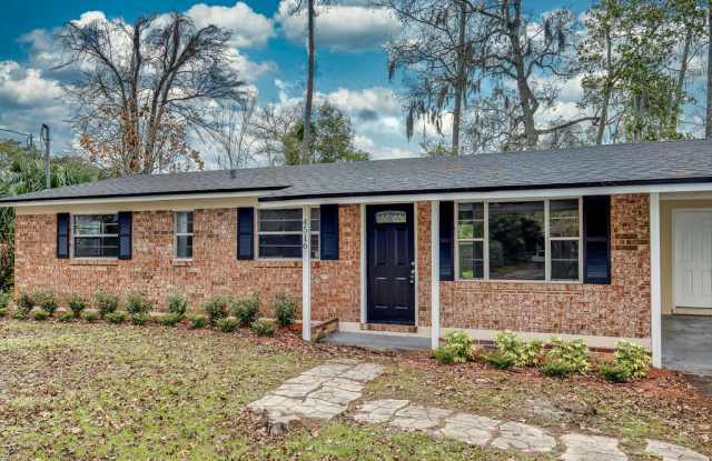 4516 Key Woodley Drive South Gallery 2