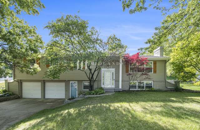 4 Bedroom Meadow Lane Home - 507 South 116th Street, Omaha, NE 68154