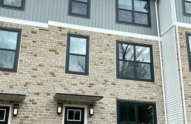 135 COBBLESTONE Drive Gallery 1