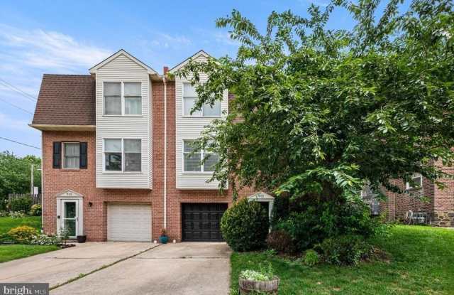913 MCCABE AVENUE photos photos