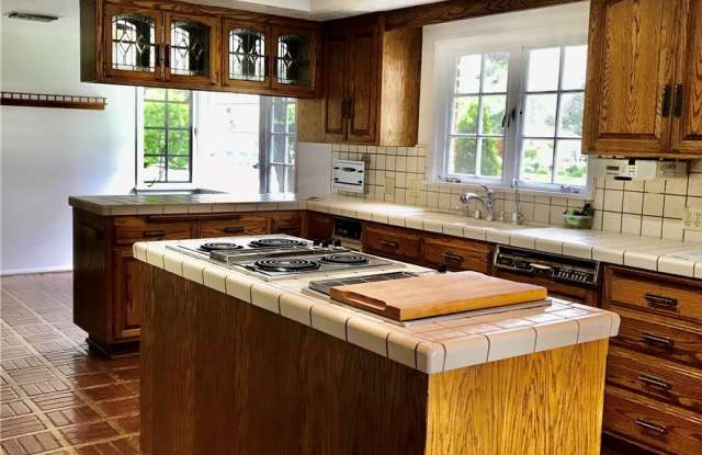 127 W Lemon Avenue - 127 West Lemon Avenue, Arcadia, CA 91007
