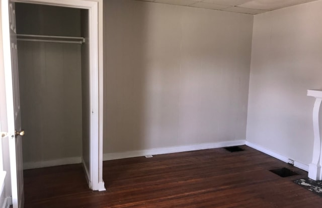 3103 Dumesnil St Gallery 4