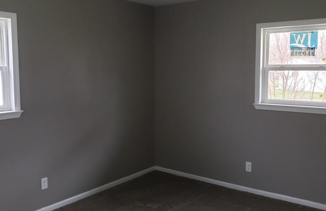 Charming 3 Bedroom, 1 Bathroom Home in Kokomo, IN Gallery 3