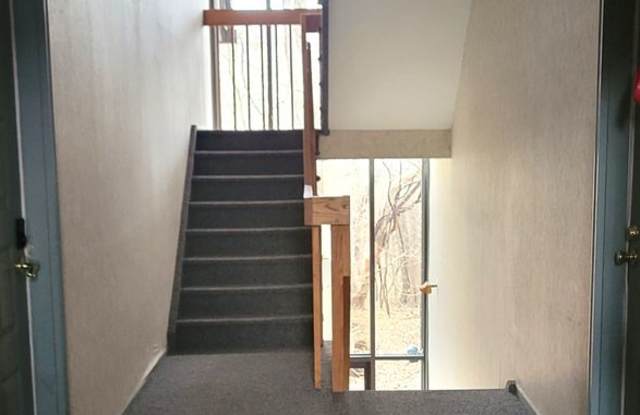 Charming 2 Bed 2 Bath Condo for RENT in East Windsor Gallery 4
