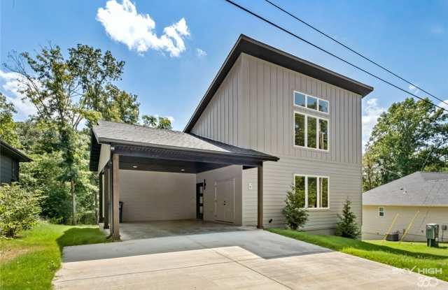 5 Blandford Lane Gallery 2