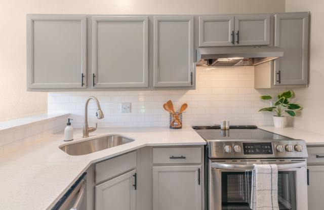 Knowlton Apartment Homes photos photos
