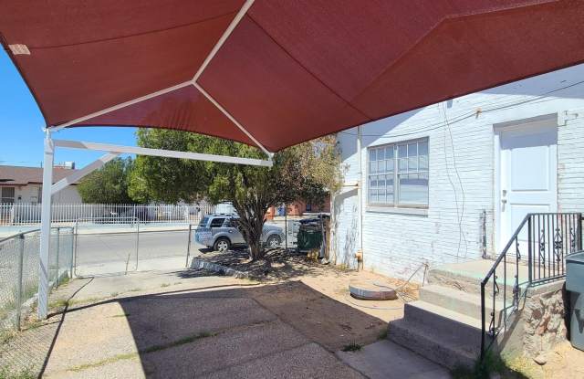 1318 Chadbourne Street - 1318 Chadbourne Street, El Paso, TX 79903