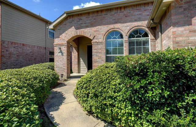 Great home in Aubrey - 1309 Mockingbird Drive, Paloma Creek, TX 76227