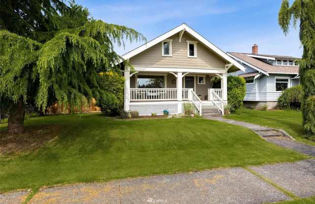 Beautiful, Spacious Tacoma Home! Apply today! Gallery 3
