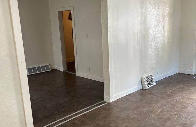 $300 Off Your First Month’s Rent - ENDS 11/1/26 Gallery 4