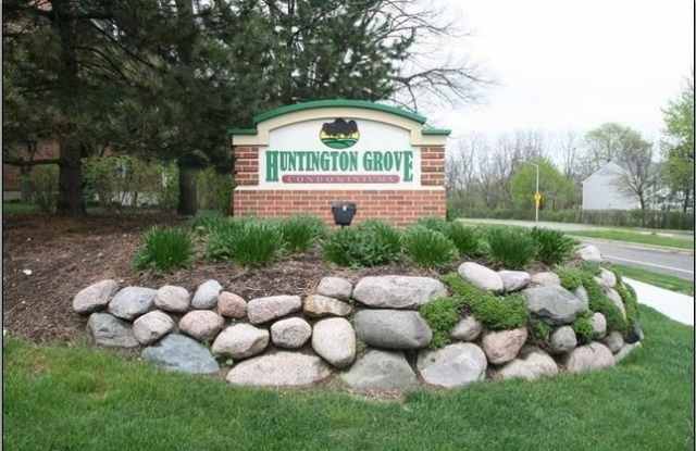 1800 Huntington Boulevard - 1800 Huntington Boulevard, Hoffman Estates, IL 60169