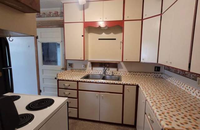 $850 - 2 bed 1 bath - Single Family Home photos photos