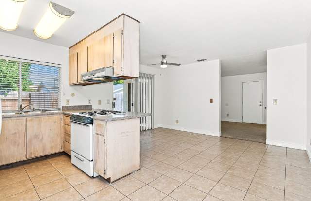 7205 Dedrick Ct Gallery 4