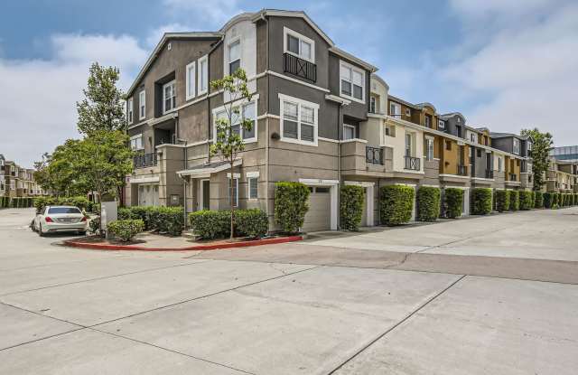 MOVE IN SPECIAL!! - Stylish 2Bd + Den/Office - Townhome in Prime Central SD – Near Convoy District, Bases  Freeways photos photos