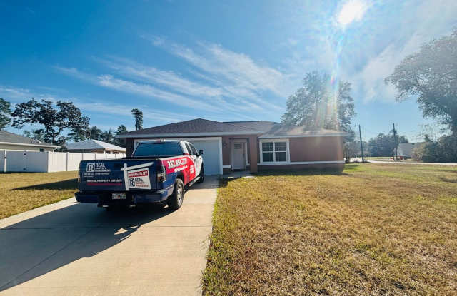 $200 OFF first month's rent - Desirable SW Ocala neighborhood 3/2/2 ** Wont Last** photos photos