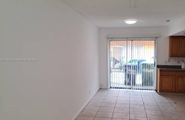 2560 NW 52nd Ave photos photos