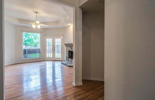 2201 Walden Place Gallery 2