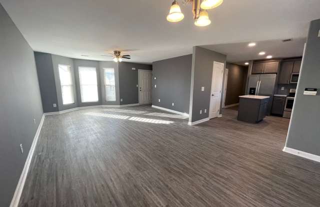 PRE-LEASING FOR AUGUST 2027! UPDATED FEATURES! 1/2 OFF DEPOSIT SPECIAL! Gallery 4