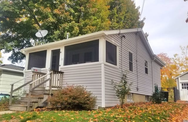 25 Acushnet Ave - 25 Acushnet Avenue, Worcester, MA 01606