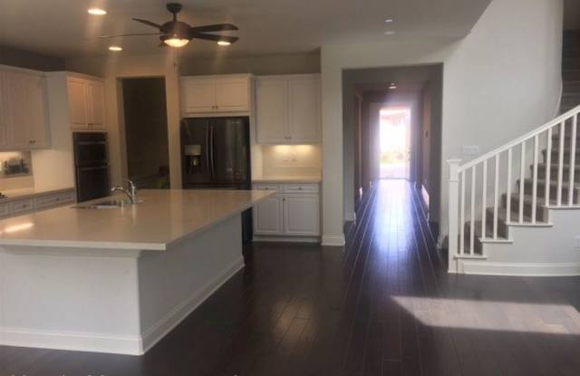 213 Flores Ln. Gallery 3