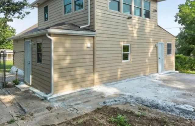 5701 Bales Avenue Gallery 2