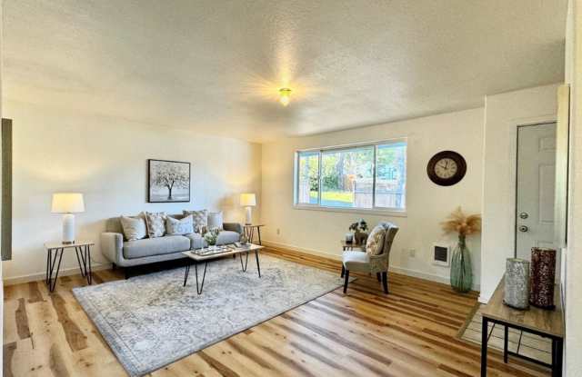 Privacy with amenities! Gallery 4