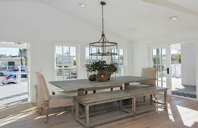 190 Walnut Ave - 190 Walnut Ave, Carlsbad, CA 92008