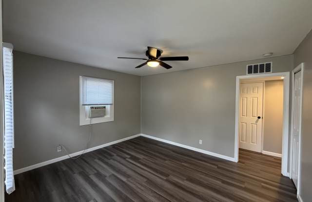 1402 East Michigan Avenue - Gallery 2