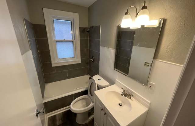 Newly Renovated Two Bedroom Coming Available Soon! Gallery 4