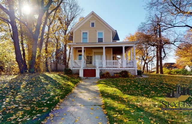 517 East Chicago Street, Unit 3 - 517 West Chicago Street, Elgin, IL 60123