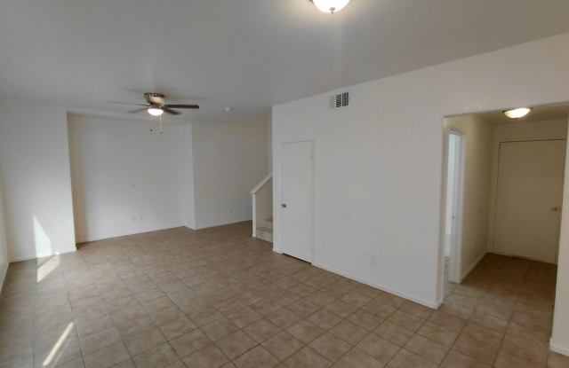 Spacious 4BD/3BA Home with Large Backyard in Imperial Gallery 4